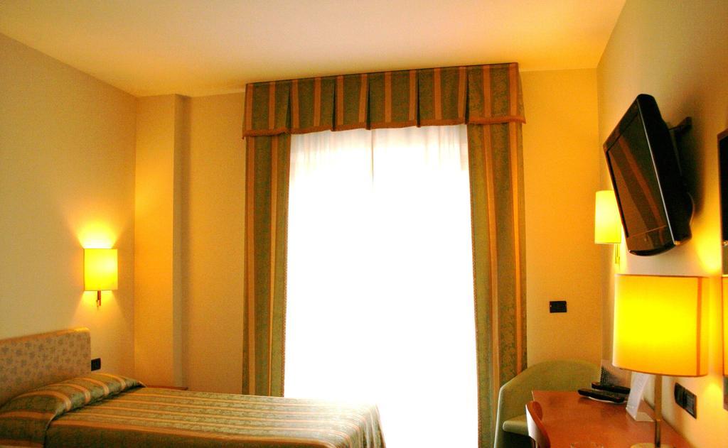 Savant Hotel Lamezia Terme Kamer foto